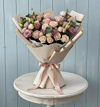 Букет цветов из:  Розы и Лизиантусы в Ромоданово