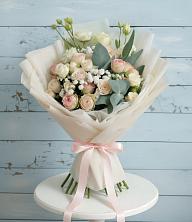 Букет цветов из:  Розы и Лизиантусы в Ромоданово