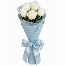 Букет 5 Белых роз Проуд в Ромоданово