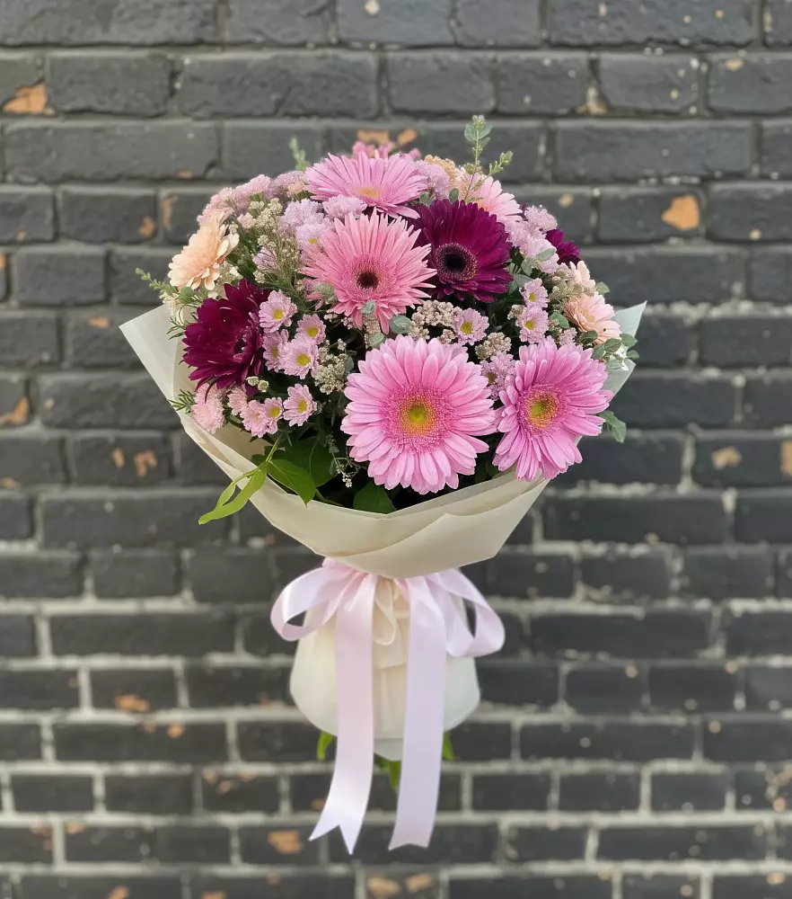 Букет цветов из: Герберы и Хризантемы в Ромоданово