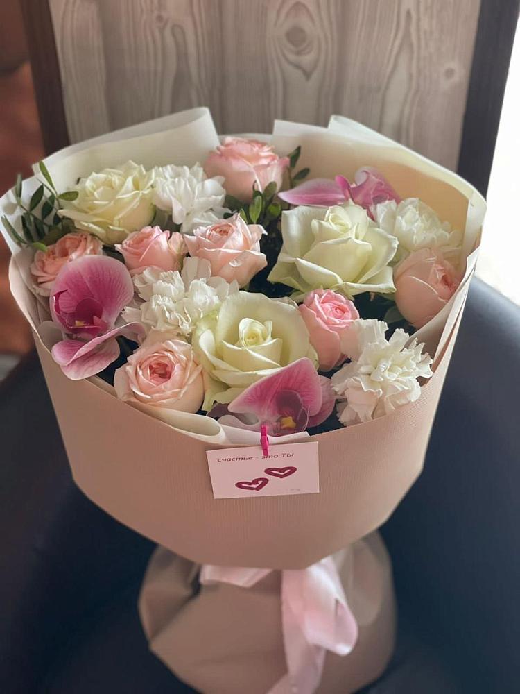 Букет цветов из: Орхидеи, Розы и Гвоздики в Ромоданово