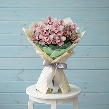 Букет цветов из:  Орхидеи и Розы в Ромоданово
