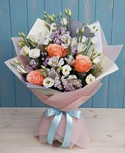 Букет цветов из:  Лизиантусы, Розы, Альстромерии и Гипсофила в Ромоданово