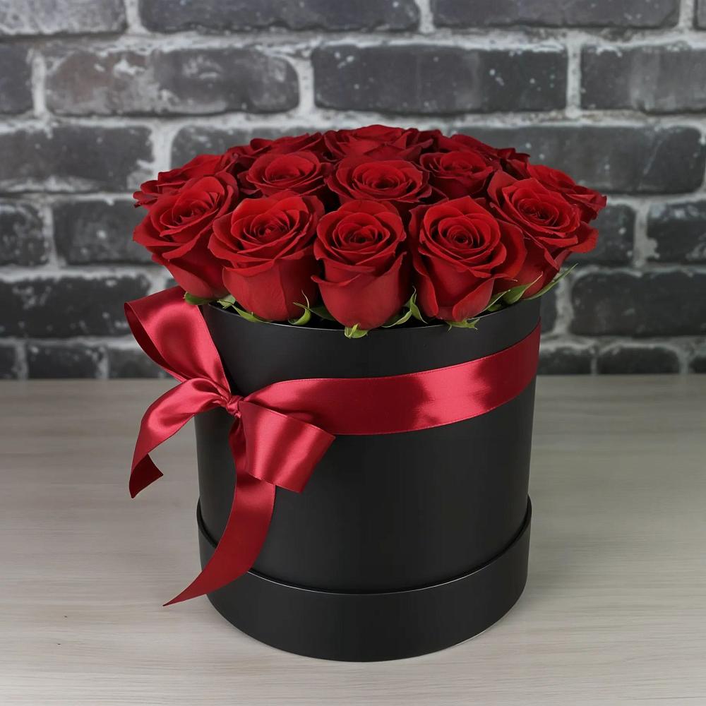 Цветочная композиция из Розы в шляпной коробке в Ромоданово