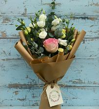 Букет цветов из:  Розы и Лизиантусы в Ромоданово